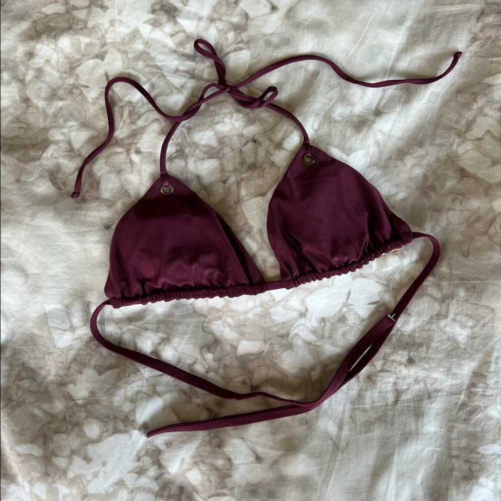 Reversible String Bikini‎ Top 👙 - Picture 3 of 5